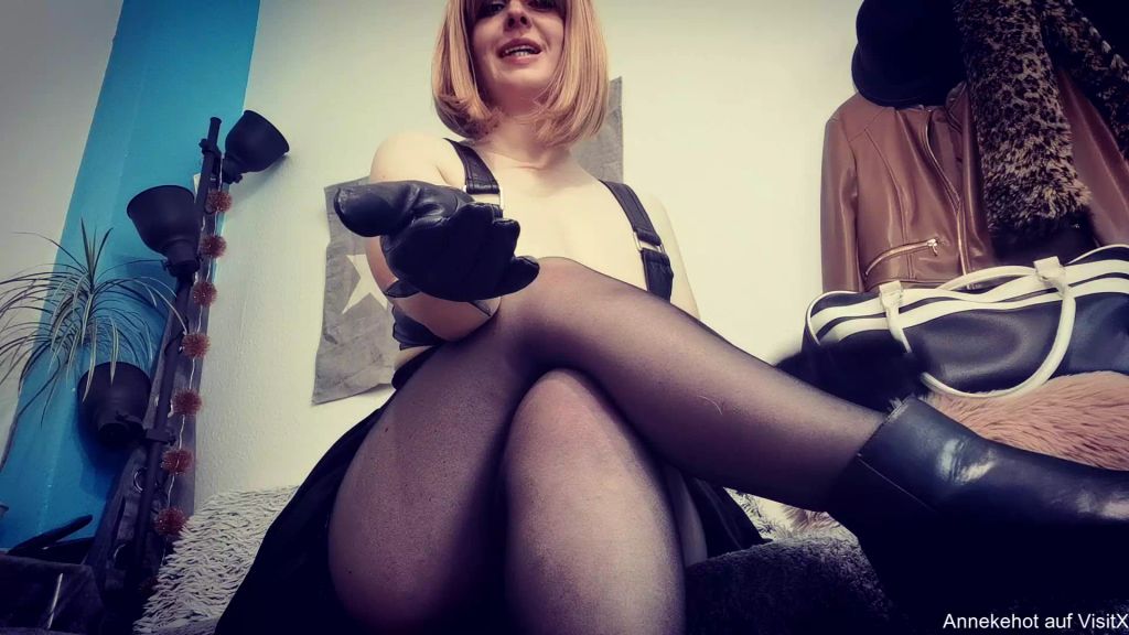 sexy foto nr. 6 von Leck Dein Häufchen von der Handschuhhand