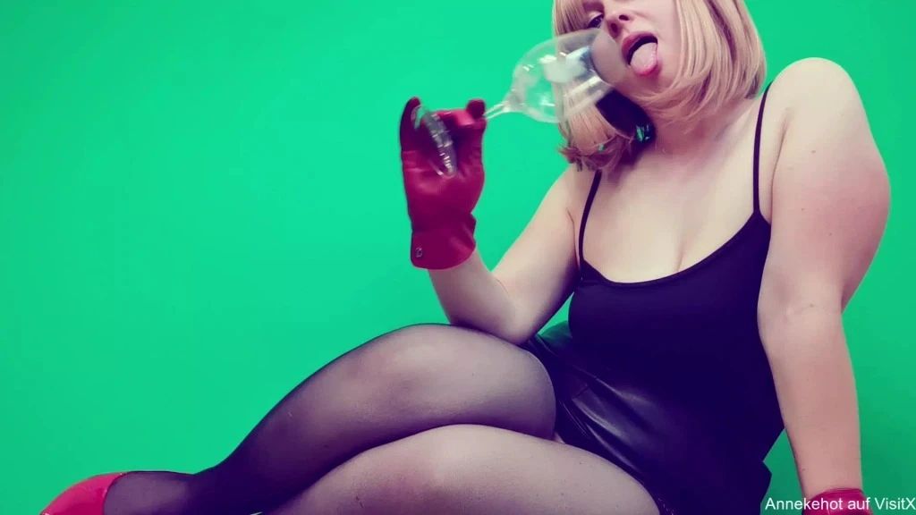 sexy foto nr. 10 von Drecksau bring Sperma von gestern mit