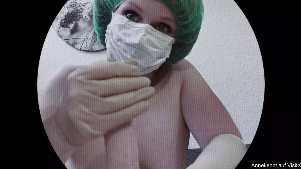 sexy foto nr. 5 von OP Schwester Lisa Wichst Dich