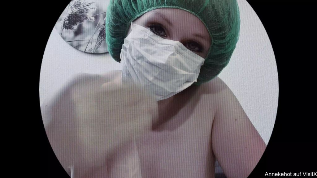 sexy foto nr. 6 von OP Schwester Lisa Wichst Dich
