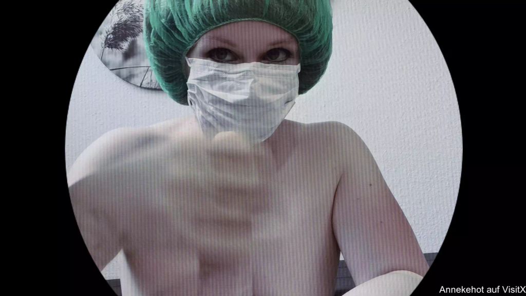 sexy foto nr. 7 von OP Schwester Lisa Wichst Dich