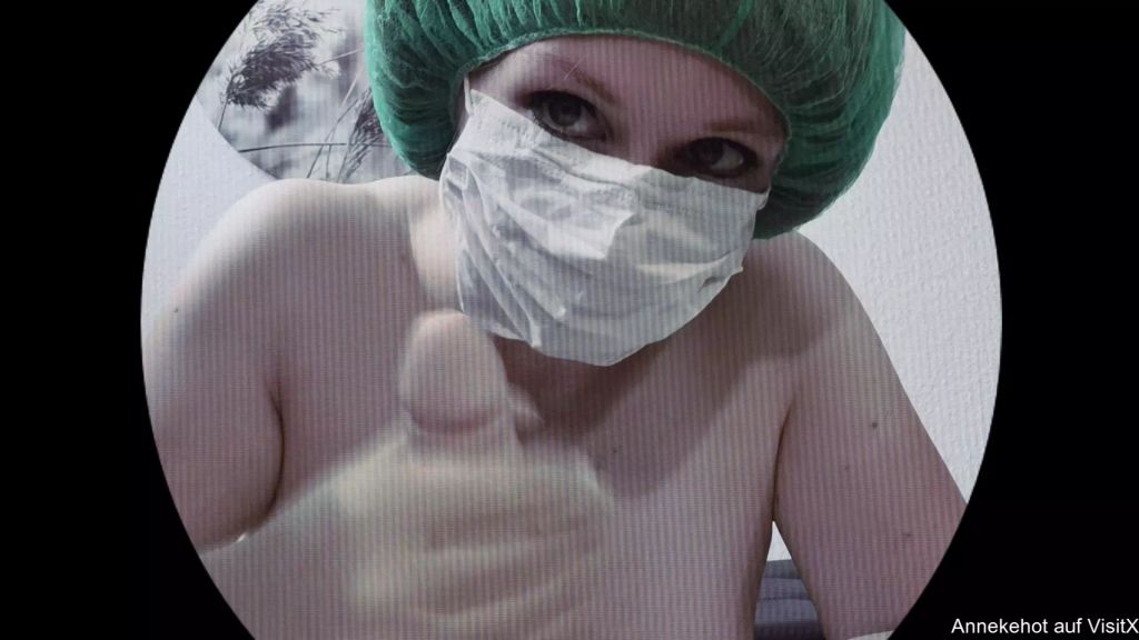 sexy foto nr. 9 von OP Schwester Lisa Wichst Dich