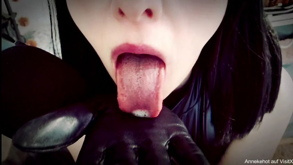 sexy foto nr. 5 von Ticketshow - Wichssucht
