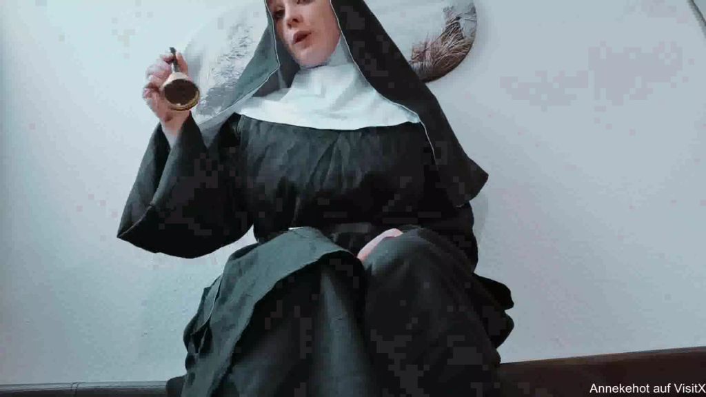 sexy foto nr. 1 von Wichsschwester Anneliese ruft zur Samenspende