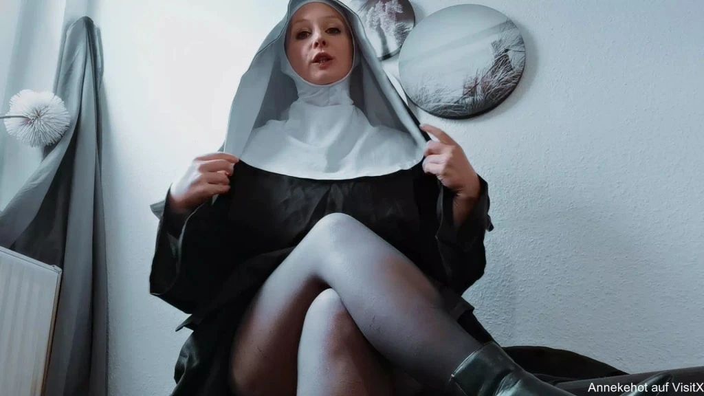 sexy foto nr. 9 von Wichsschwester Anneliese ruft zur Samenspende