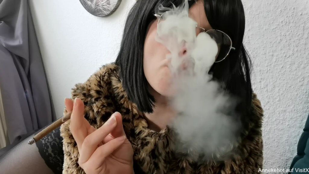 sexy foto nr. 4 von Kira kennt die Wahrheit