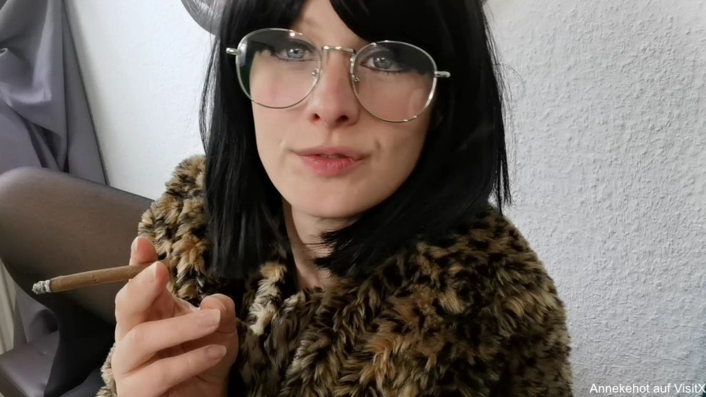 sexy foto nr. 8 von Kira kennt die Wahrheit