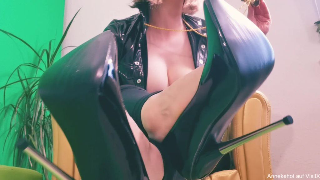 sexy foto nr. 8 von Der Vermieter in der Falle