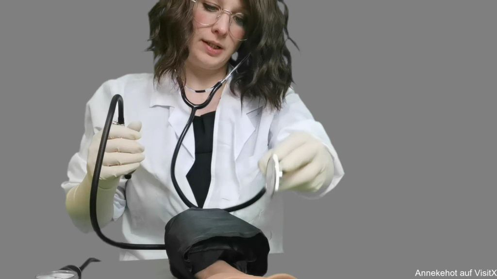 sexy foto nr. 4 von Notfall für Fr. Dr. Zur Scheide
