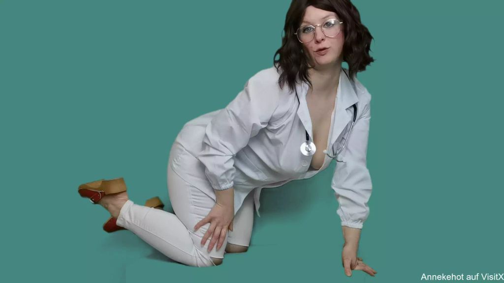 sexy foto nr. 2 von Wer viel wichst muss viel trinken