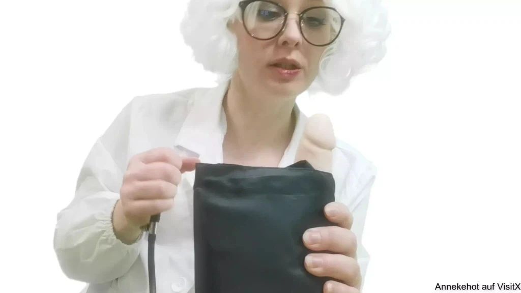 sexy foto nr. 10 von Die heilende Fotze von Krankenschwester Jessi