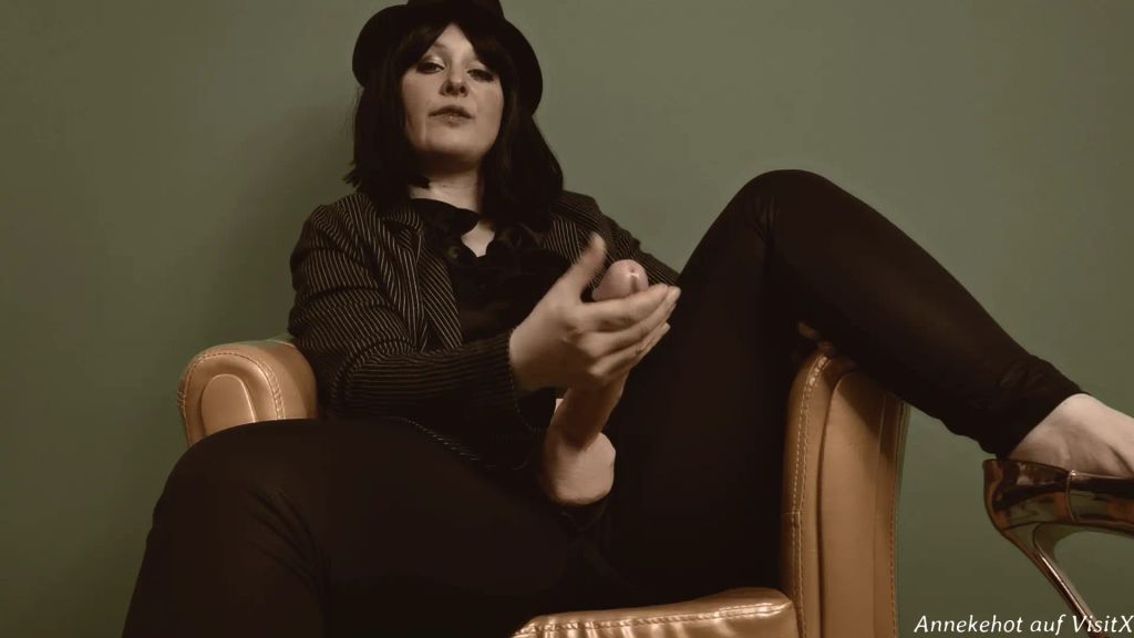 sexy foto nr. 3 von Olivia benutz das beste Bückstück