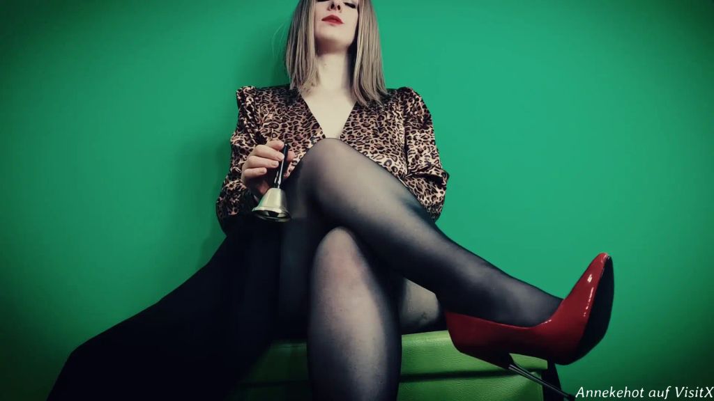sexy foto nr. 1 von Der Wichsdiener darf Fotzenküsse geben