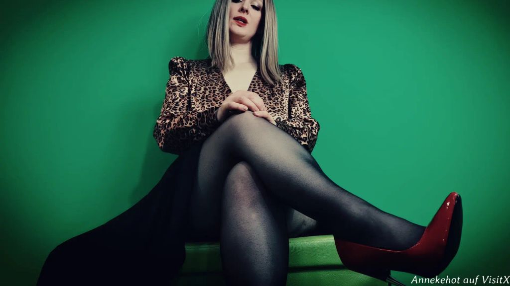 sexy foto nr. 5 von Der Wichsdiener darf Fotzenküsse geben