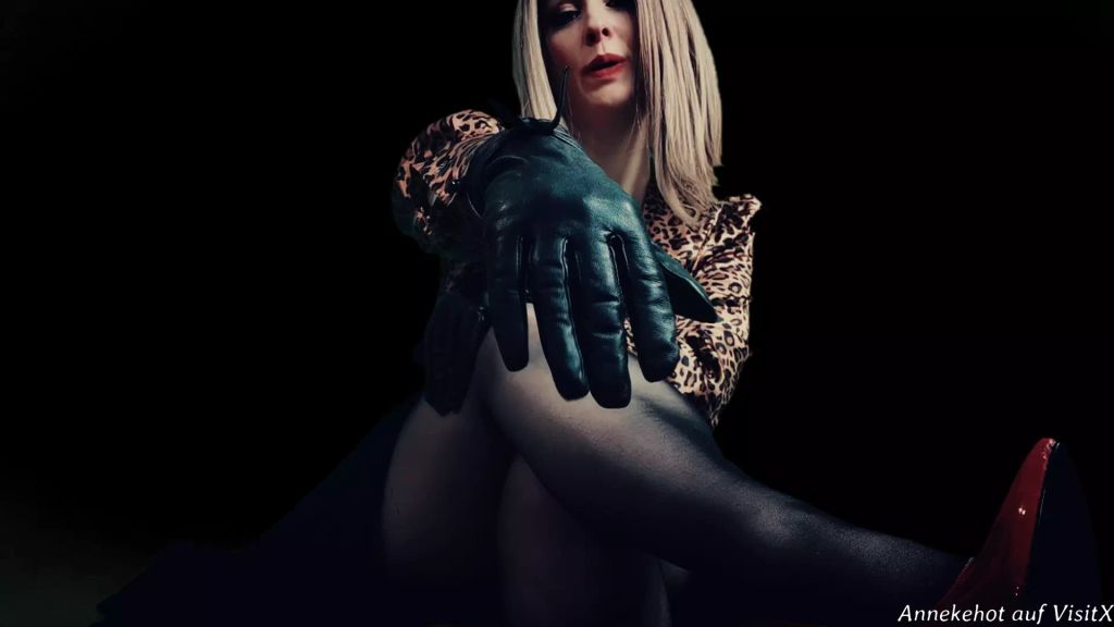 sexy foto nr. 3 von Du brauchst mich in Lederhandschuhen
