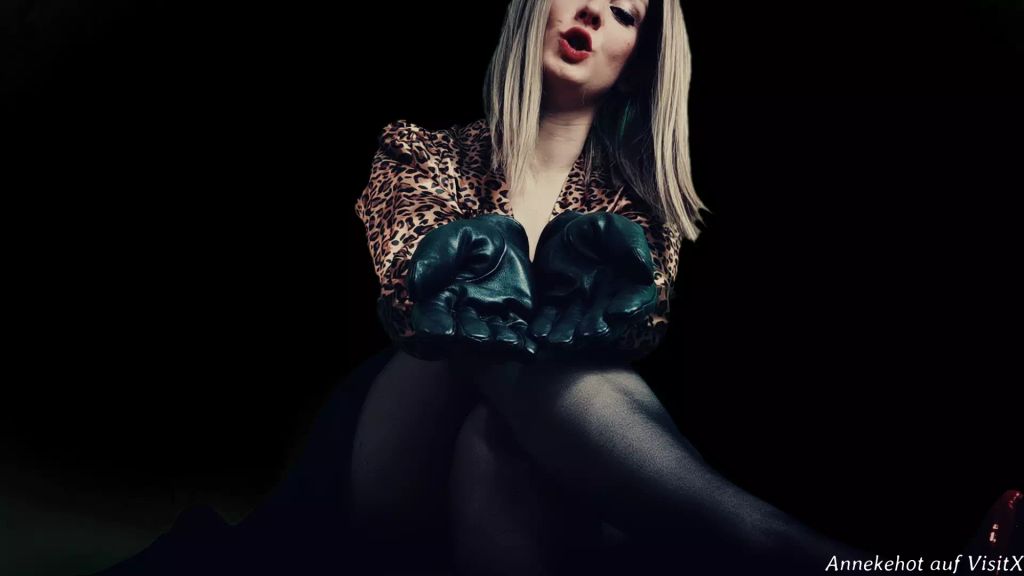 sexy foto nr. 4 von Du brauchst mich in Lederhandschuhen