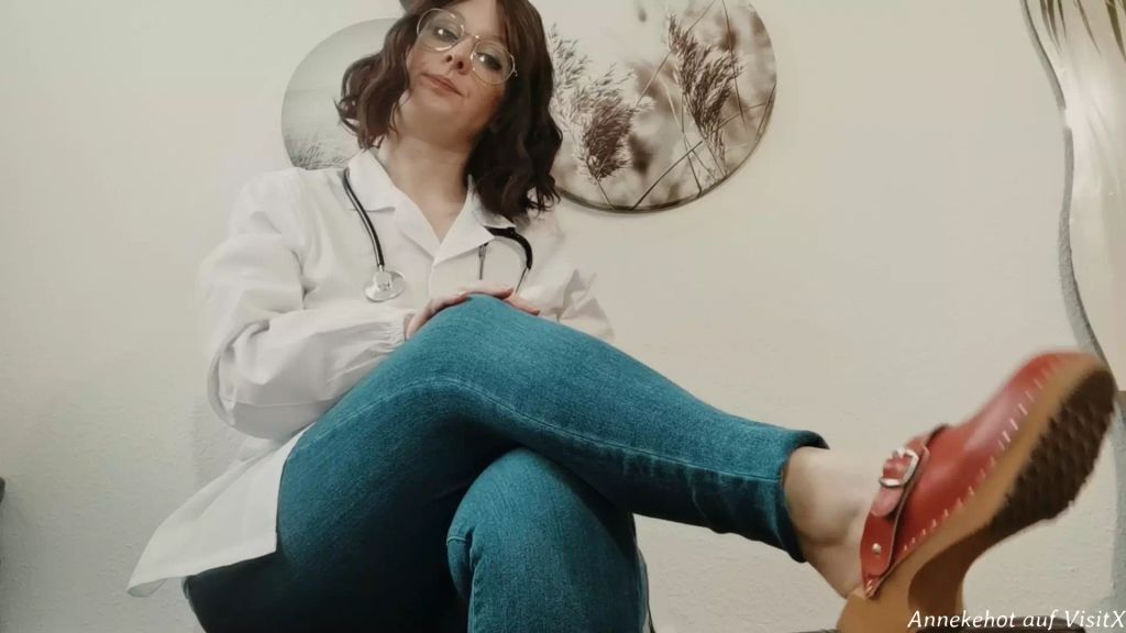 sexy foto nr. 1 von Schnüffeln bei Fr. Doktor
