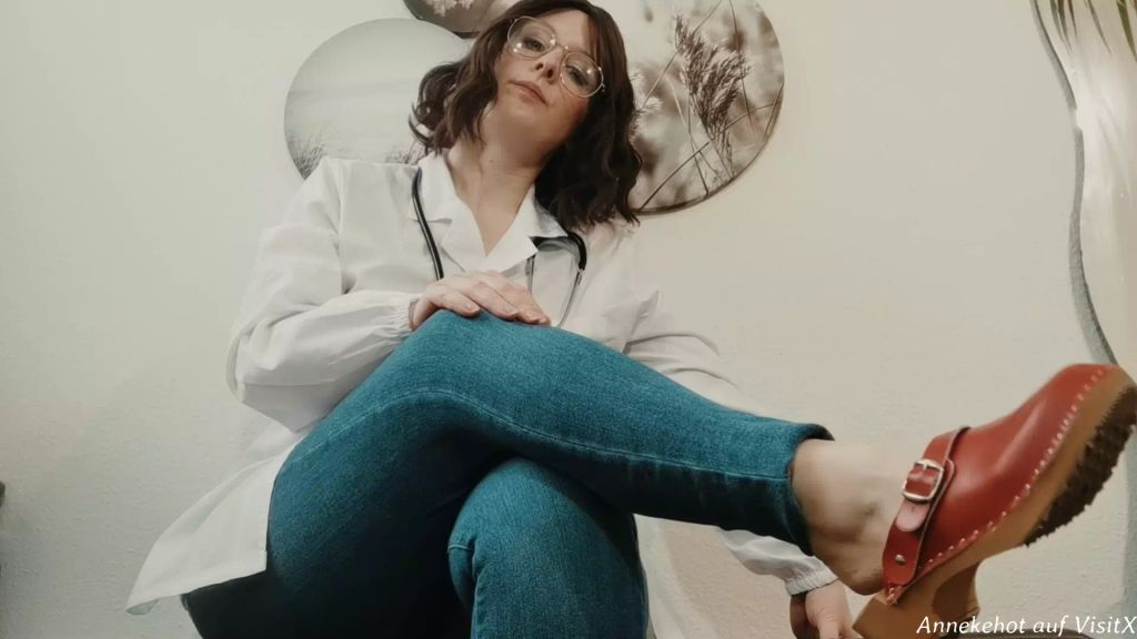 sexy foto nr. 2 von Schnüffeln bei Fr. Doktor