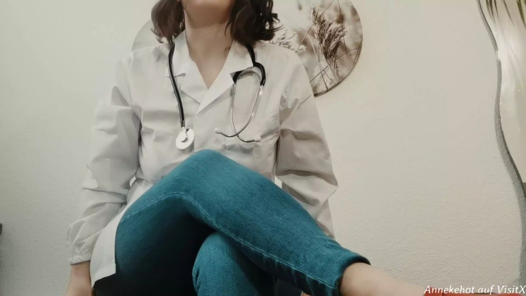 sexy foto nr. 3 von Schnüffeln bei Fr. Doktor