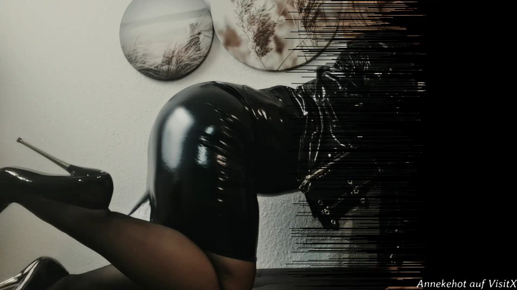 sexy foto nr. 1 von Lackkleid Arsch Anbetung