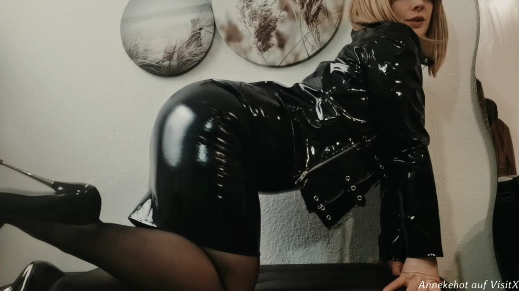 sexy foto nr. 2 von Lackkleid Arsch Anbetung