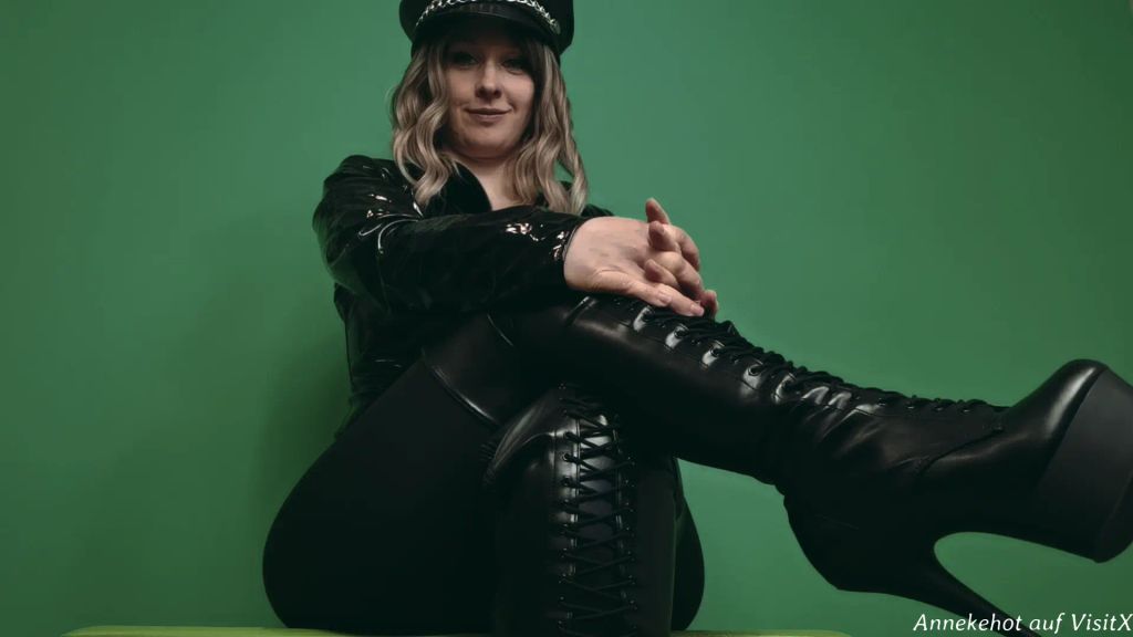 sexy foto nr. 6 von Wichsmarionette darf wichsen - immer bis davor