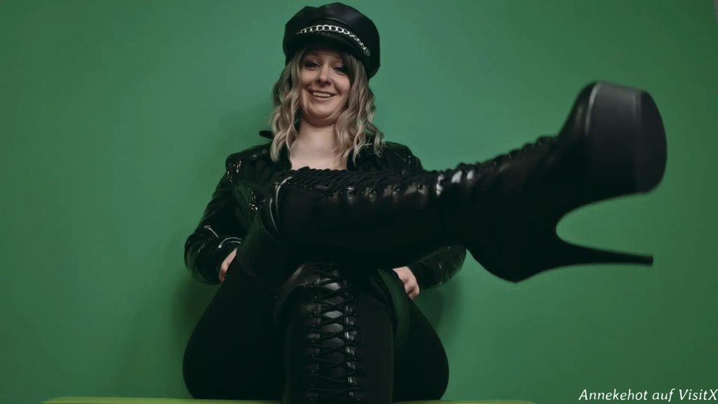sexy foto nr. 9 von Wichsmarionette darf wichsen - immer bis davor