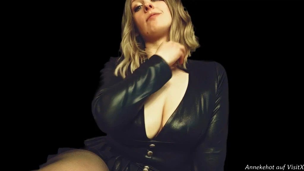 sexy foto nr. 10 von Schnell gespritzt auf dem Arbeitsklo