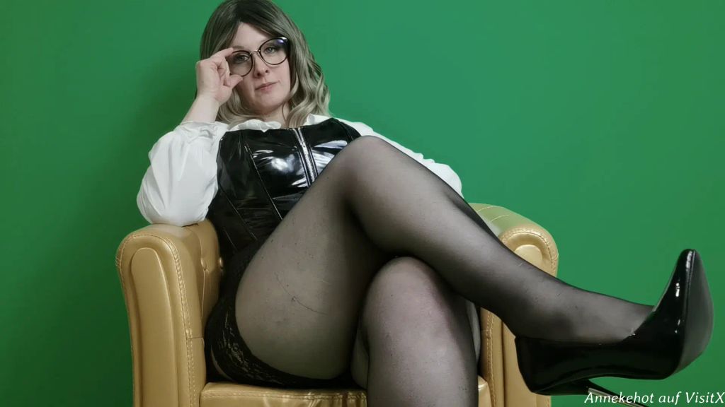sexy foto nr. 3 von Fotzige Hilfe für den Chef