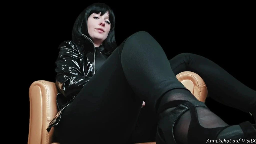 sexy foto nr. 9 von Lehrstunde bei Kira für Wichsi Ralf