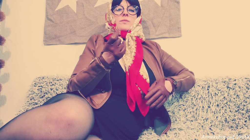 sexy foto nr. 1 von Untermieter darf schnüffeln