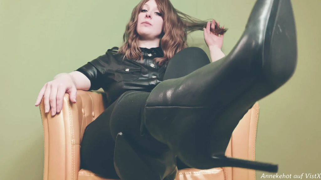 sexy foto nr. 4 von Sie ist da - es wird gewichst