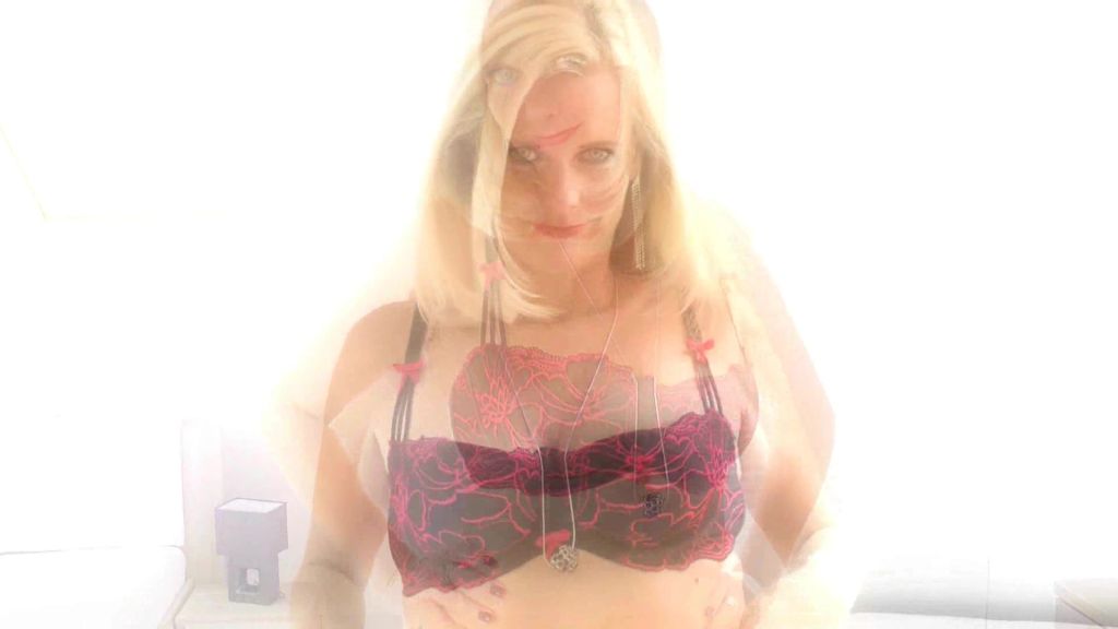 sexy foto nr. 3 von Deine geile MILF Tina