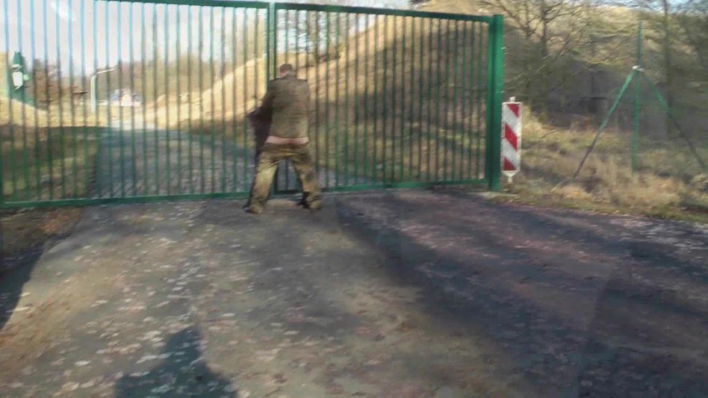 sexy foto nr. 10 von Public im Sperrbezirk gefickt!