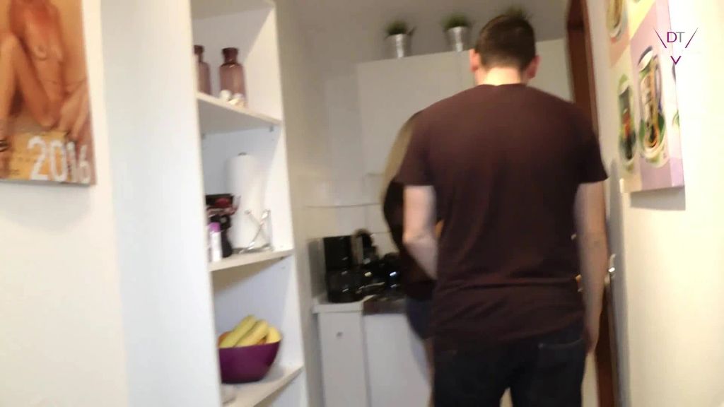 sexy foto nr. 1 von Userfick – Quickie in der Küche