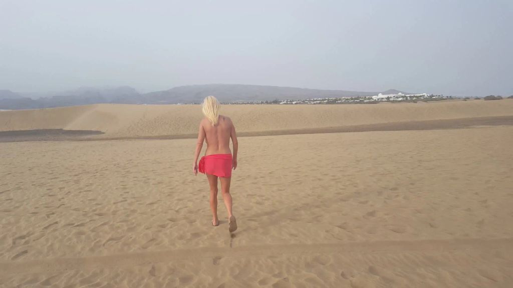 sexy foto nr. 1 von Public Pissen – Part 2