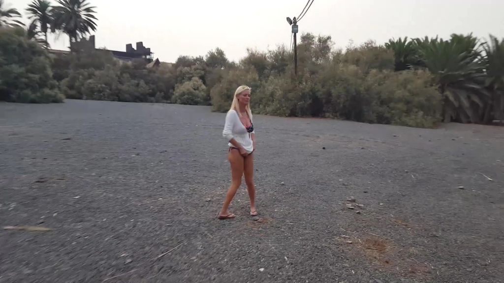 sexy foto nr. 8 von Public Pissen – Part 2