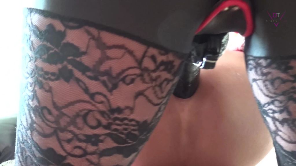 sexy foto nr. 8 von TV-Lady ANAL gefickt