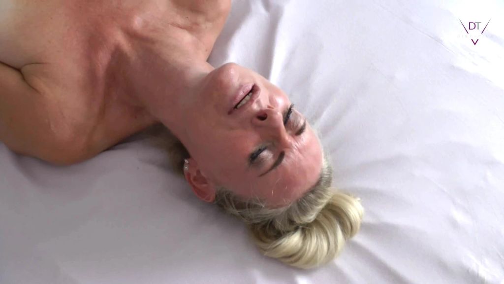 sexy foto nr. 5 von Die Reifeprüfung – Creampie vom 18-Jährigen!