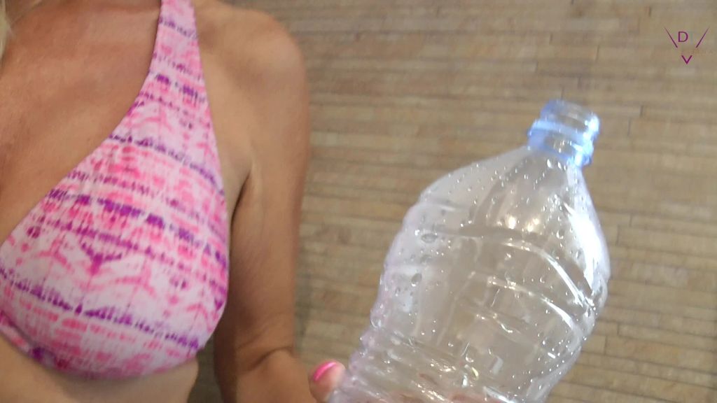 sexy foto nr. 7 von Abgepisst und abgefüllt – Duschen „Deluxe“