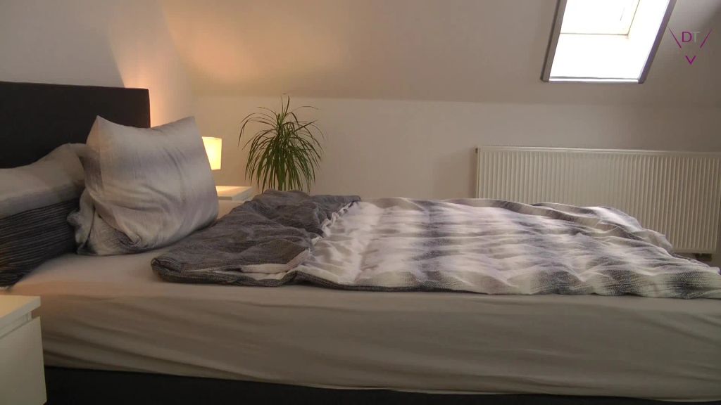 sexy foto nr. 1 von Die „Sperma-Lüge“ – Schlammschieben am Rosenmontag