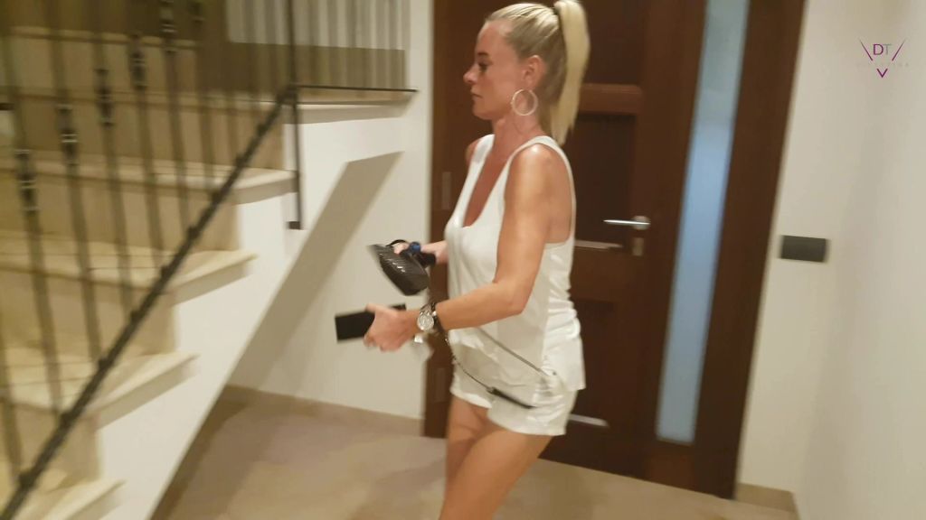 sexy foto nr. 4 von Die Notdurft – Gepisst auf den letzten Drücker!