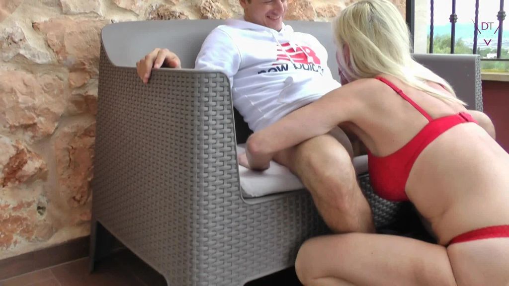 sexy foto nr. 3 von Auf meine Pornos gewichst? Dann fick mich lieber blank!
