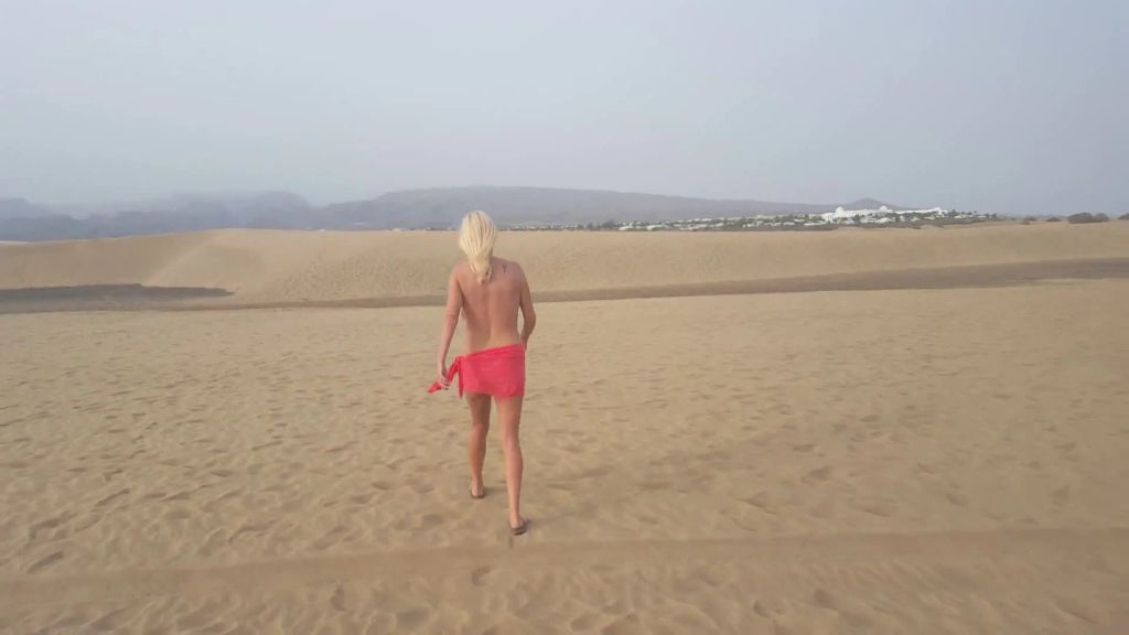sexy foto nr. 1 von Public Pissen â„ Part 2