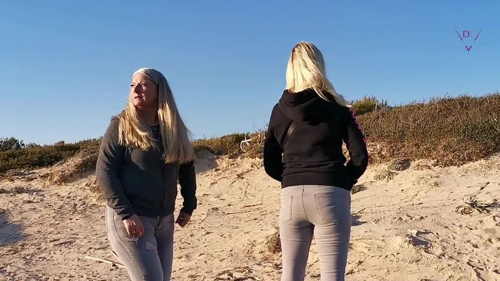 sexy foto nr. 2 von „Ich piss mich weg“ (vor lauter Lachen)