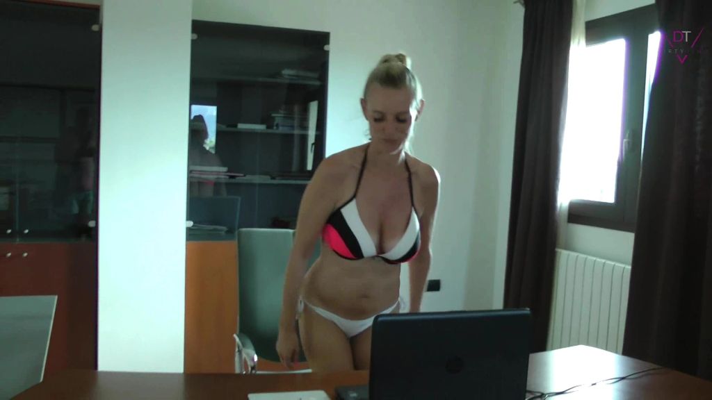 sexy foto nr. 3 von Sorry, ich bin ein Camgirl! Ficken erwünscht!