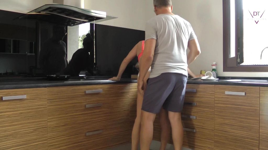 sexy foto nr. 2 von Steck ihn einfach rein! Keine Lust zu kochen heute!