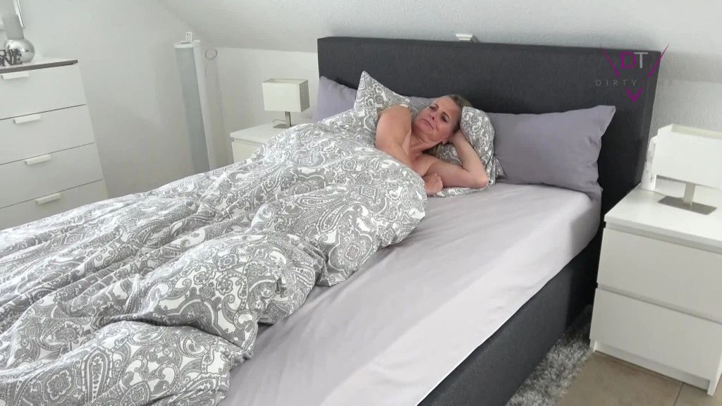 sexy foto nr. 1 von Dreist in´s Schlafzimmer gepisst.