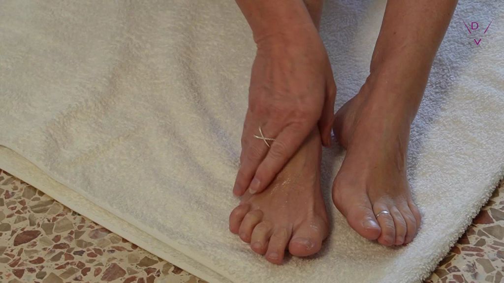 sexy foto nr. 2 von Footjob Total!