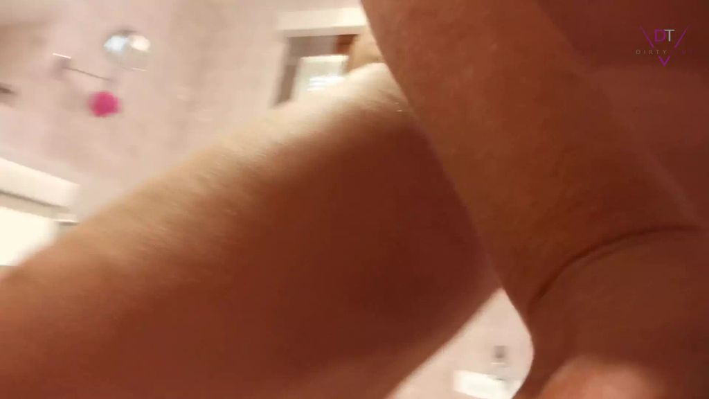 sexy foto nr. 6 von Leg dich hin! Ich piss dich voll!